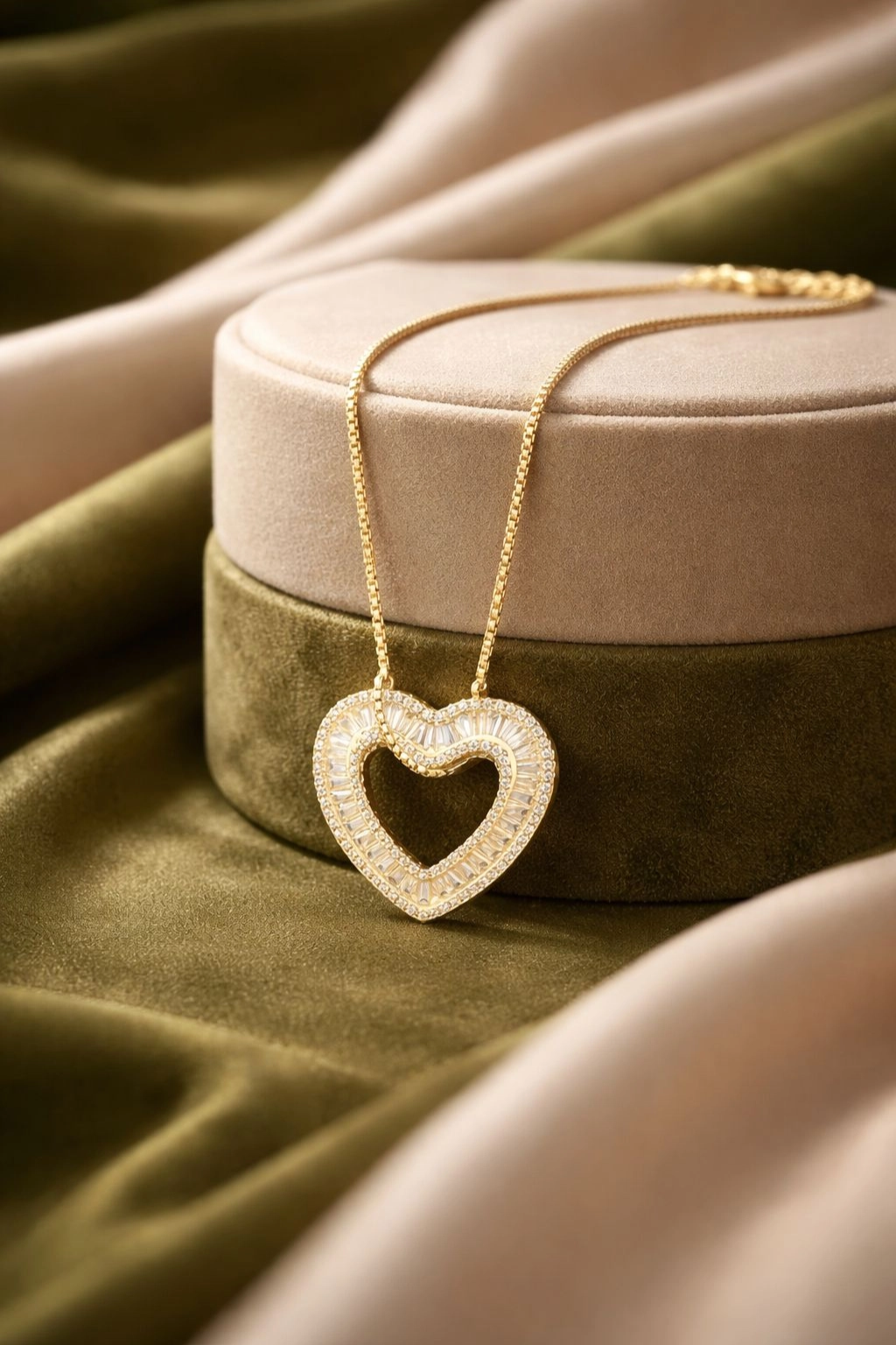 Zenvy Essential Heart Necklace