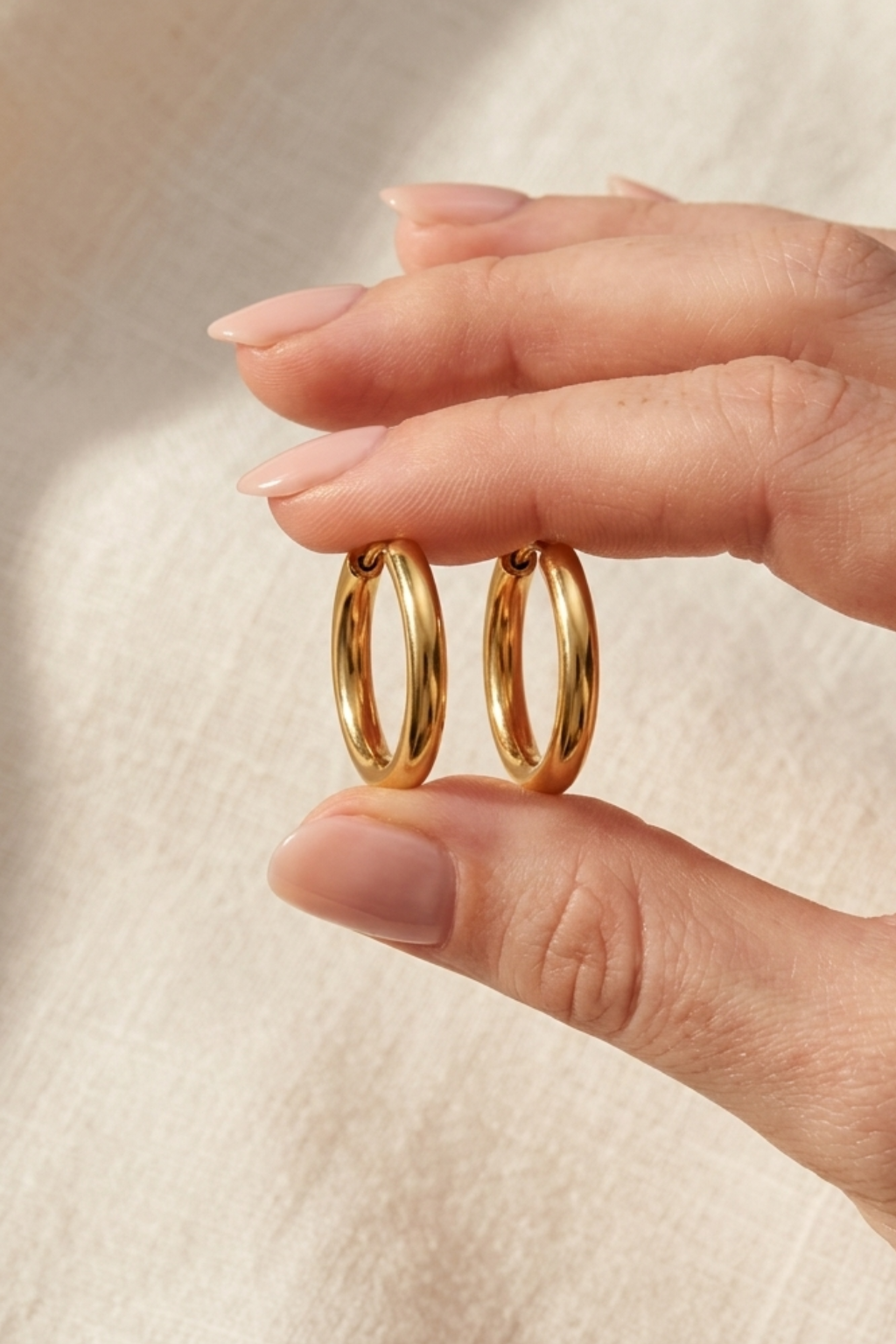 ZENVY Golden Classic Hoop Earrings