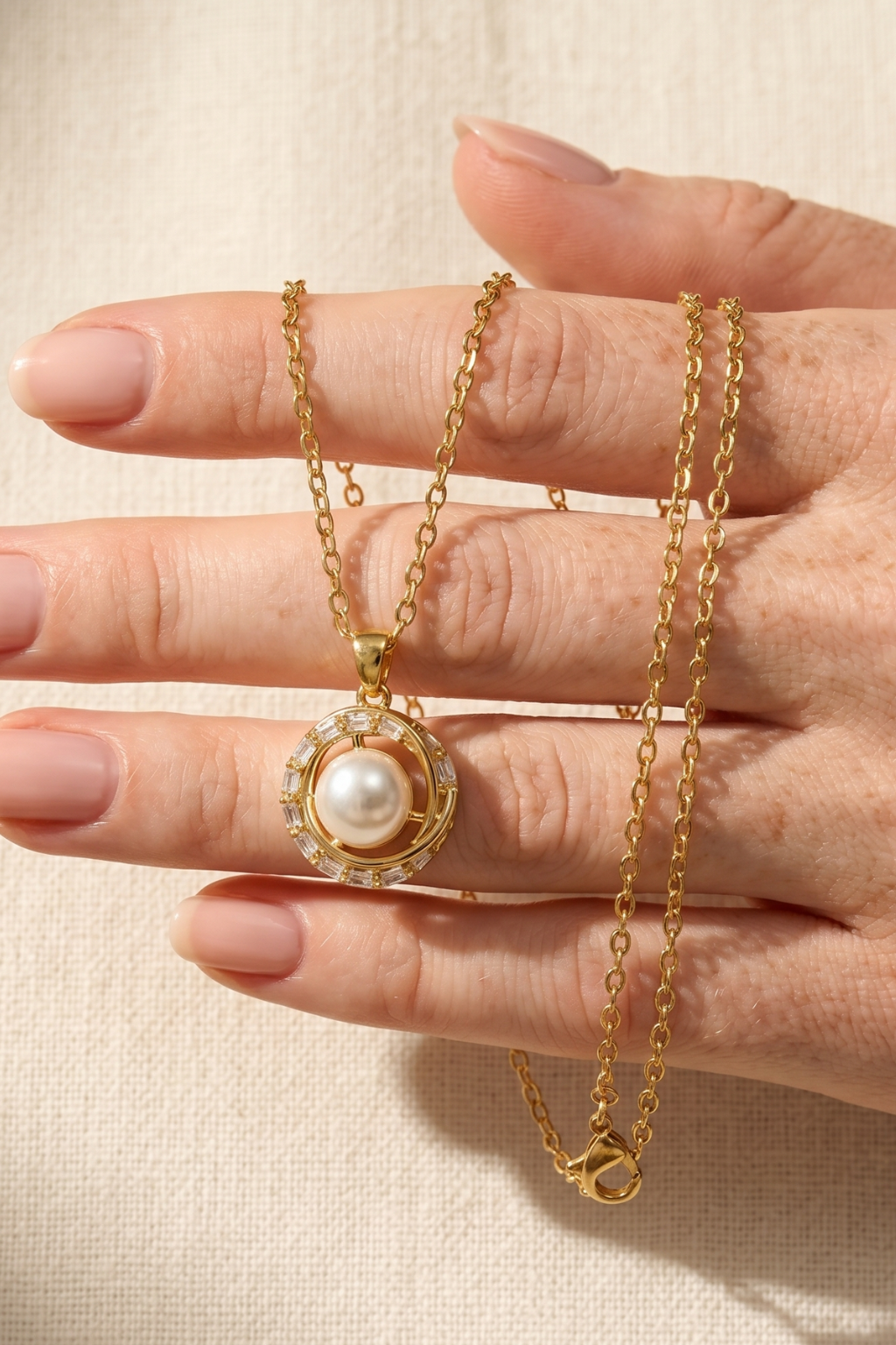 ZENVY Essential Pearl Necklace